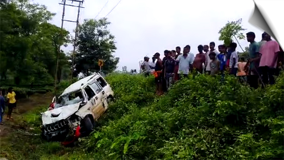 Six devotees returning after offering water to Lord Shiva in Deoghar died in a road accident