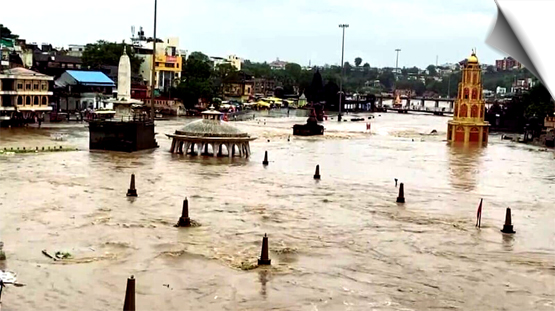 Maharashtra | Flood-like situation in Nashik after Godavari river overflows following rainfall in the area