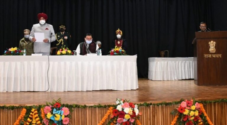 राजपाल ने दिलाई राज्य मुख्य सूचना आयुक्त व सूचना आयुक्त को शपथ