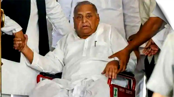 SP leader Mulayam Singh Yadav has been admitted to hospital
