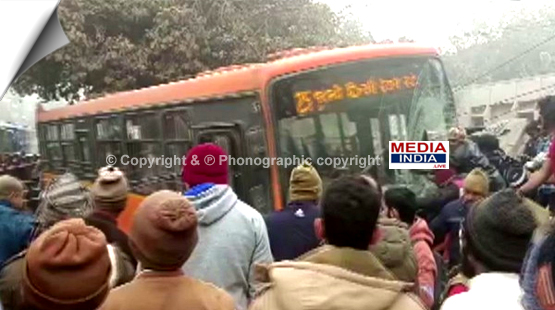 Delhi: Bus rams into pavement, three sleeping on footpath injured