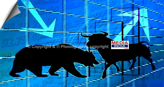 Furore in the stock market, Sensex fell 900 points, investors lost Rs 4.25 lakh crore in a day