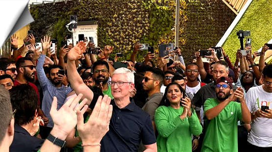 Apple Mumbai store sees huge response as Tim Cook gears up for Delhi opening