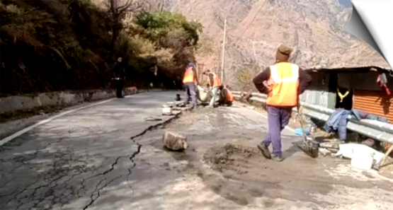 Uttarakhand | After Joshimath, wide cracks in Uttarkashi village cause panic