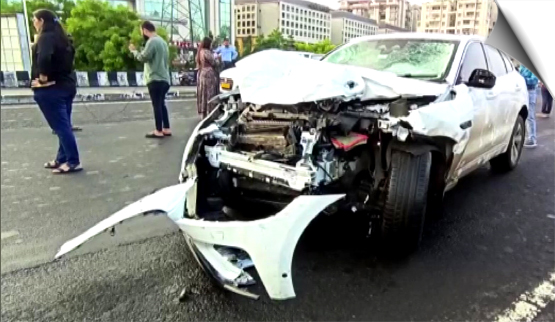 Ahmedabad,24 people were crushed by a car, 9 people died, 15 people were injured